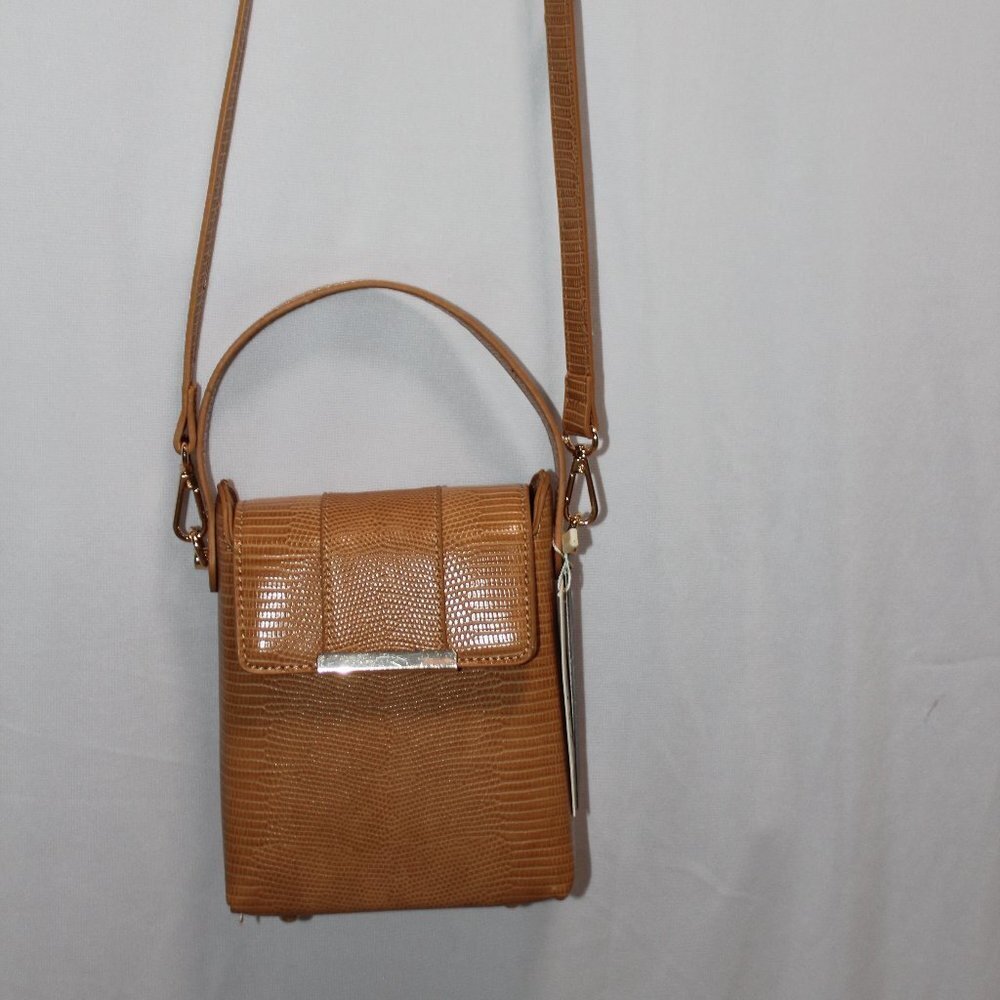 NWT Tan Vegan Hand and Crossbody Small Bag - Picture 5 of 9
